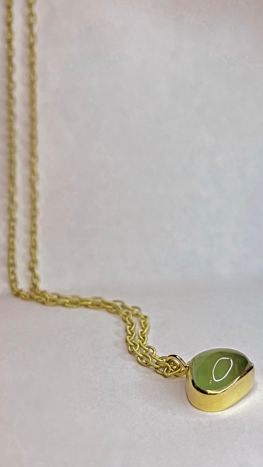 Prehnite Pendant & Oval Twist Cable Chain