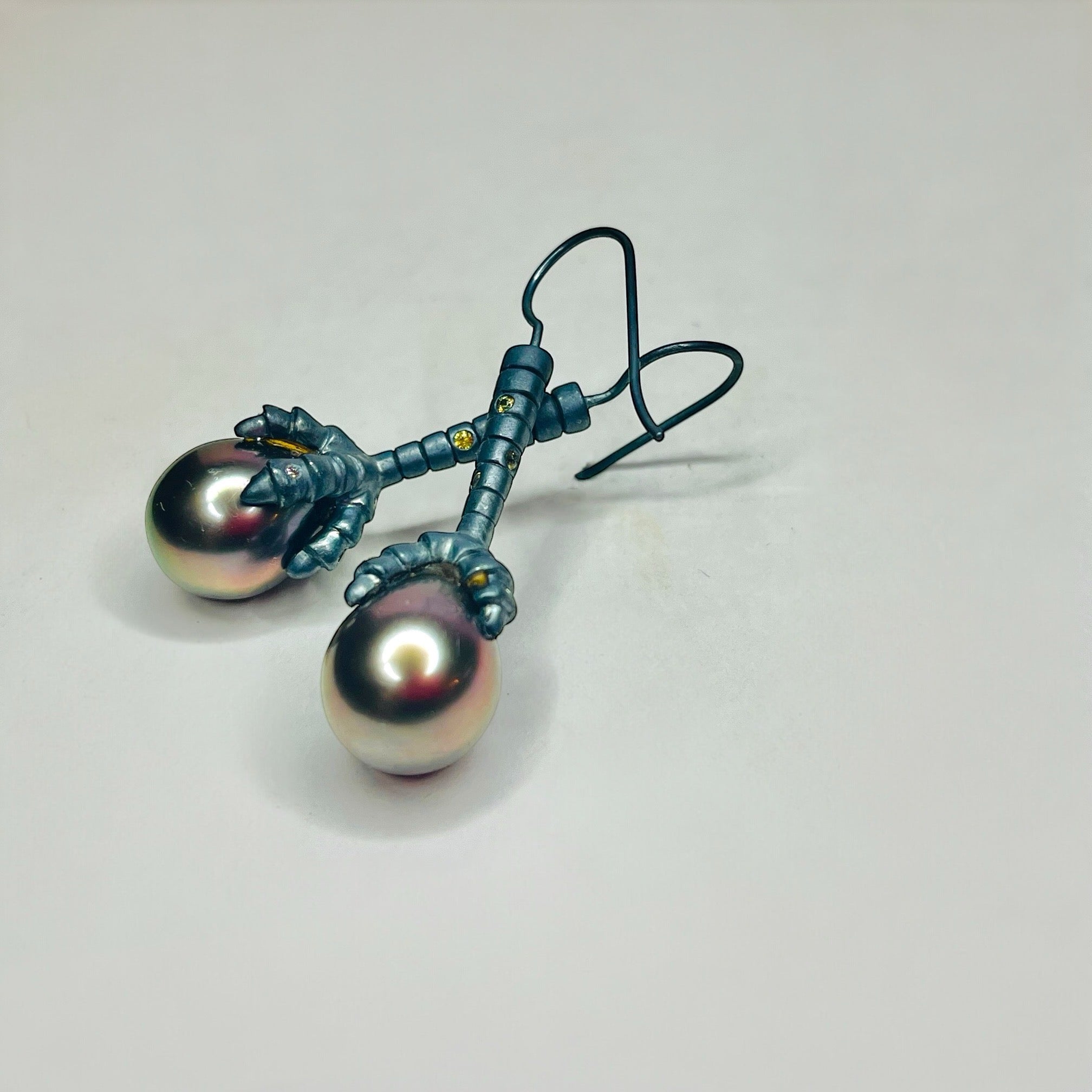 Tahitian Pearl Claw Earrings Small