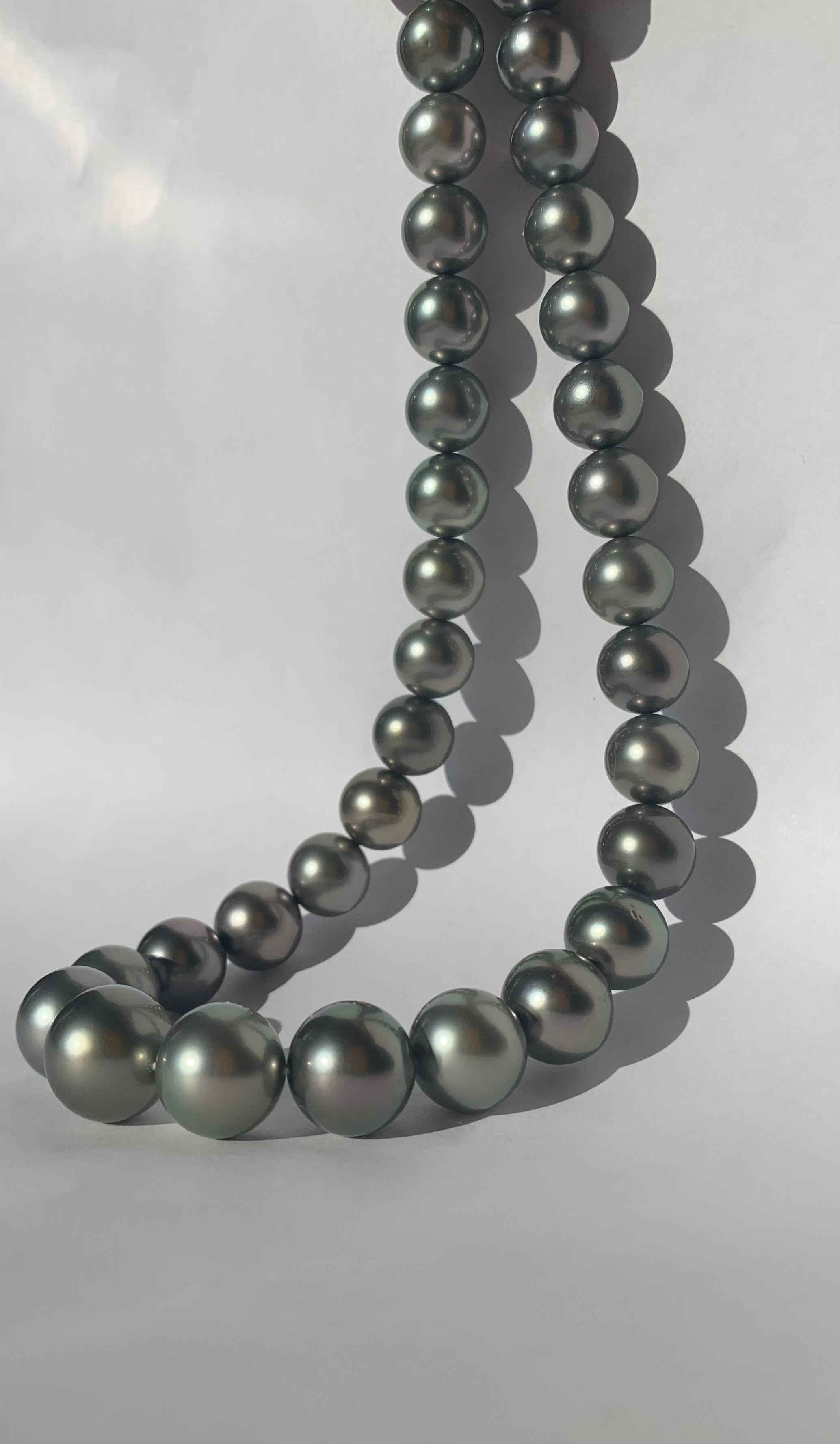 Tahitian Strand Silver Steele