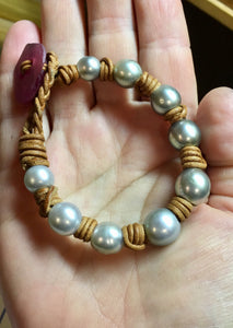 Tahitian Pearls & Leather Bracelet