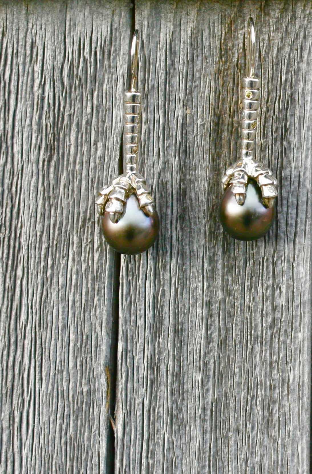 Tahitian Pearl Claw Earrings Small